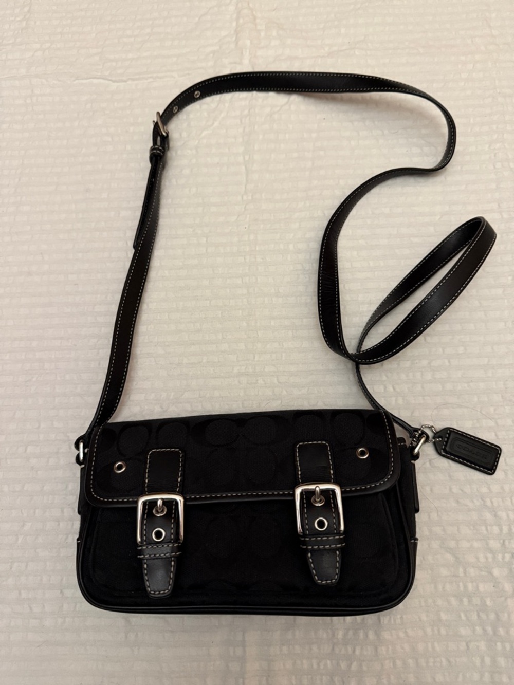 Vintage Coach Signature Buckle Flap Black Shoulder Bag - Excellent condition